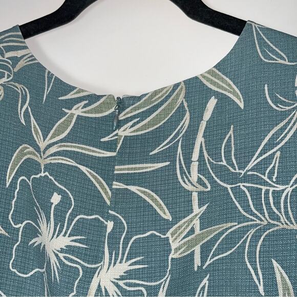 Vintage TOMMY BAHAMA Hibiscus Sleeveless Silk Top woman's size large green/blue - Picture 14 of 16